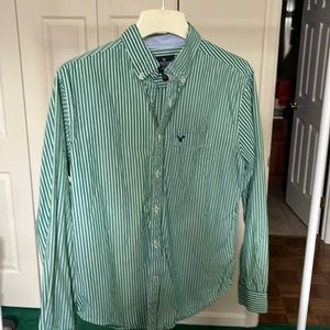 American Eagle outfitters classic fit medium